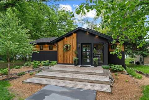 27249 Jonquil Drive, Chisago City, MN 55013