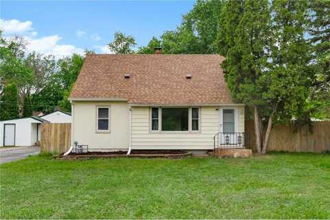 1915 Hazelwood Street, Maplewood, MN 55109