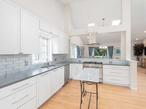 17472 Frondell Court, Eden Prairie, MN 55347