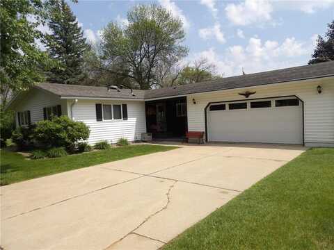 1900 10th Place NE, Austin, MN 55912