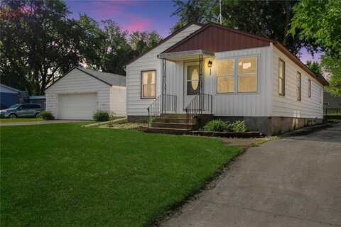 111 4th Street, Kenyon, MN 55946