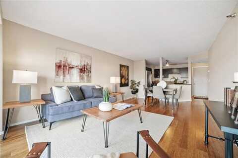 26 10th Street W, Saint Paul, MN 55102