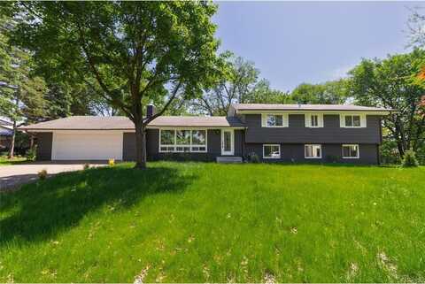 2307 Sherwood Circle, Bloomington, MN 55431