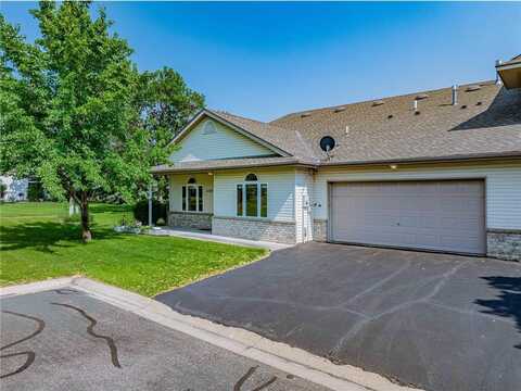 1152 Crystal Place W, Chaska, MN 55318