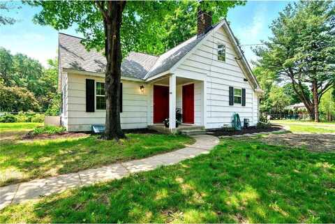 955 Warner Avenue N, Mahtomedi, MN 55115
