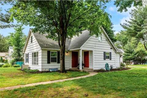 955 Warner Avenue N, Mahtomedi, MN 55115