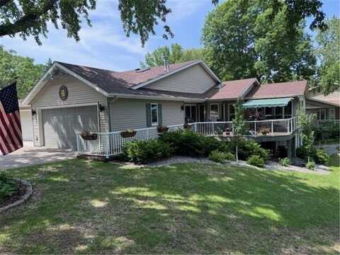706 Pershing Avenue N, New Prague, MN 56071