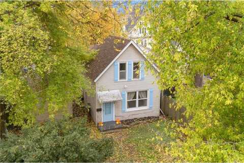 892 Lawson Avenue E, Saint Paul, MN 55106