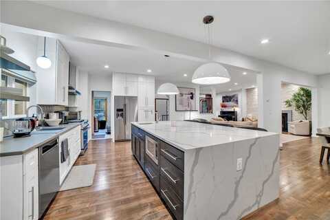 11260 Hidden Oaks Court N, Champlin, MN 55316