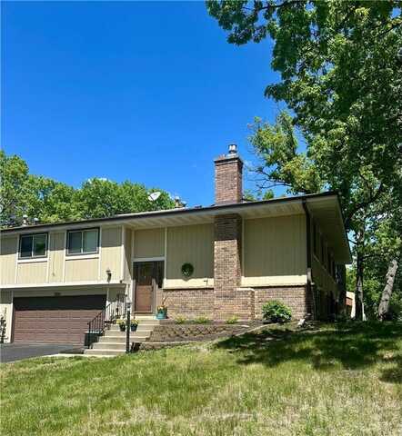 6600 Ives Lane N, Maple Grove, MN 55369