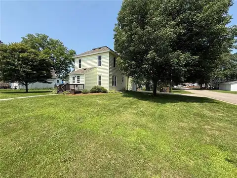 300 Ellington Street, West Concord, MN 55985