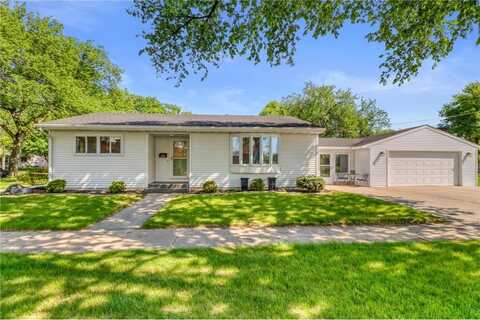 1204 20th Avenue S, Moorhead, MN 56560