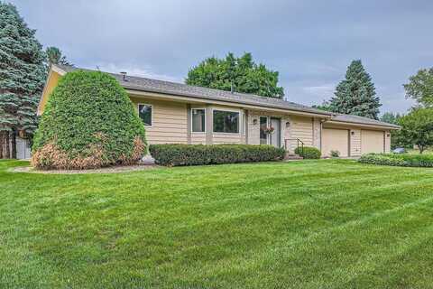 1933 Crown Point Drive, Mendota Heights, MN 55118