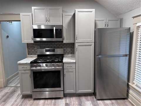 734 Sims Avenue, Saint Paul, MN 55106
