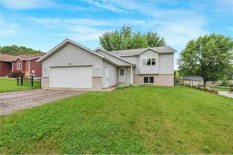 810 7th Avenue N, Sauk Rapids, MN 56379