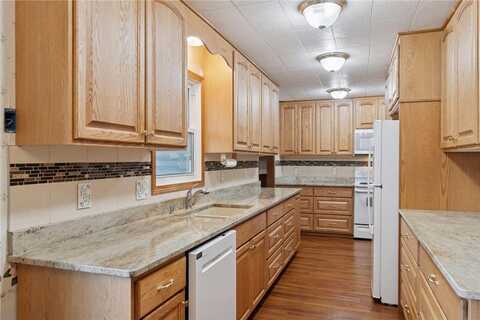 704 Highland Drive, New Prague, MN 56071