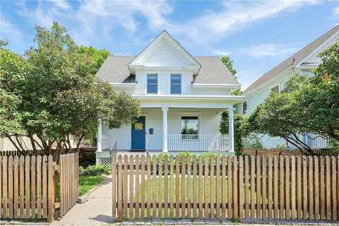 623 Madison Street NE, Minneapolis, MN 55413