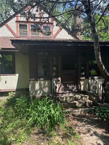 1557 Midway Parkway, Saint Paul, MN 55108