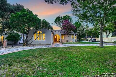 325 Canterbury Hill, Terrell Hills, TX 78209