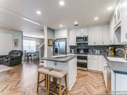 1529 Rainy Brook, Schertz, TX 78154