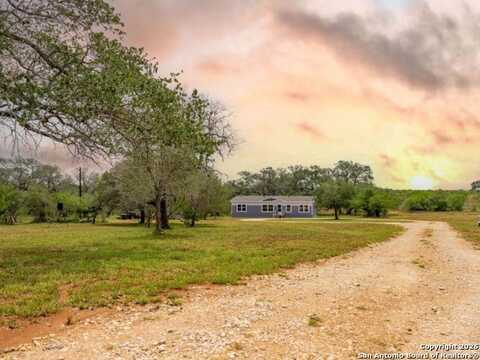 1145 Postert Ln, Floresville, TX 78114