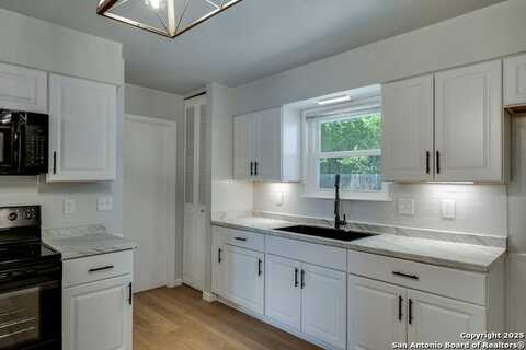 8302 Hastings, San Antonio, TX 78239