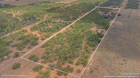 3922 Fm 2579, Floresville, TX 78114