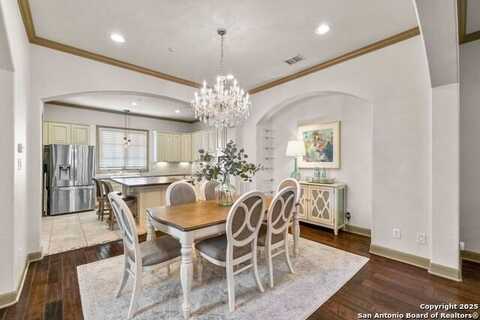 210 Arcadia, San Antonio, TX 78209