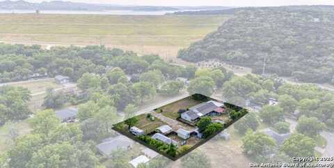511 Red Bird St, Canyon Lake, TX 78133