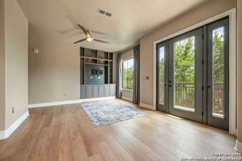 215 Center, San Antonio, TX 78202