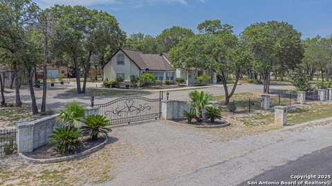 323 SHANNON RIDGE DR., Floresville, TX 78114