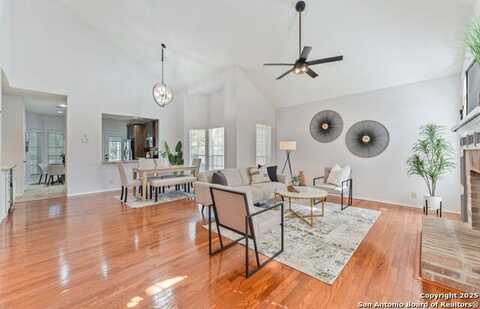 17915 Crystal Knoll, San Antonio, TX 78258