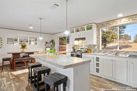 126 Hidden Fern, Floresville, TX 78114