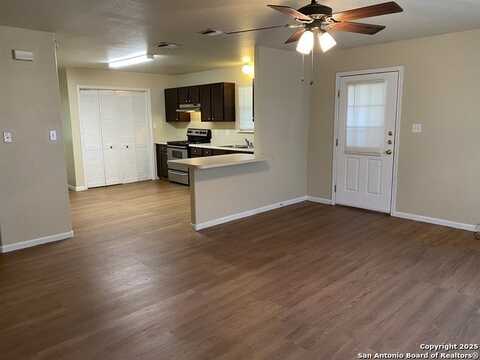 605 Commerce, Jourdanton, TX 78026