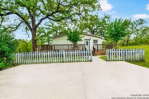 8591 Fm 775, La Vernia, TX 78121