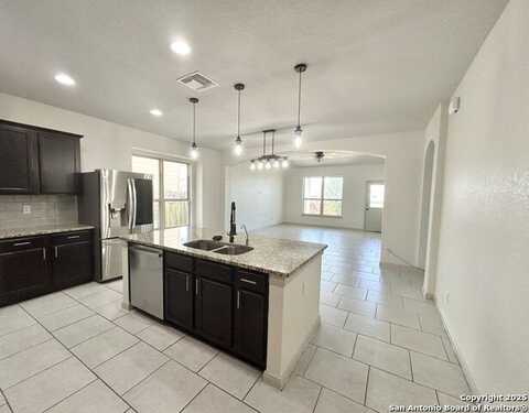 10302 Barbeque Bay, Converse, TX 78109