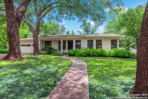 419 Woodcrest Dr, San Antonio, TX 78209