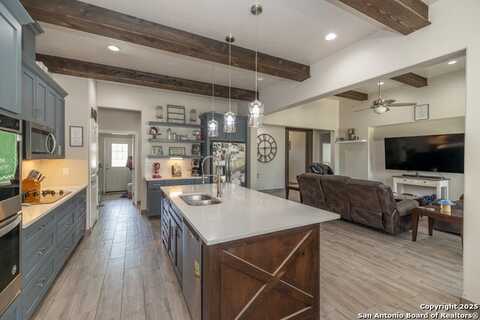 72 Red Fox, Poteet, TX 78065