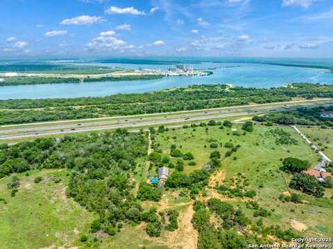 16183 Interstate 37, Elmendorf, TX 78112