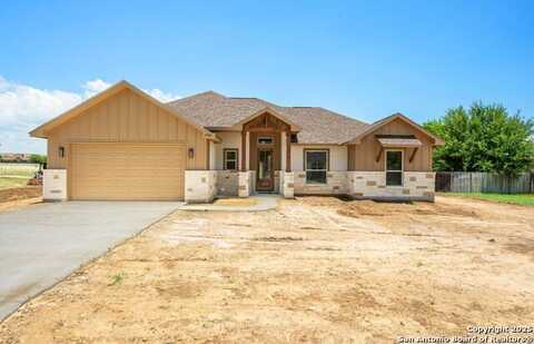 1710 Crooked Creek Drive, Pleasanton, TX 78064