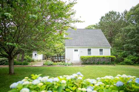 10 Kellies Path, Eastham, MA 02642