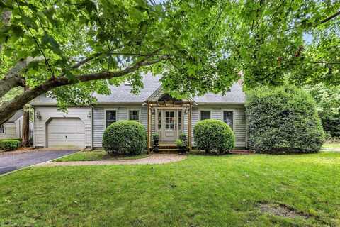 37 Tobisset Street, Mashpee, MA 02649