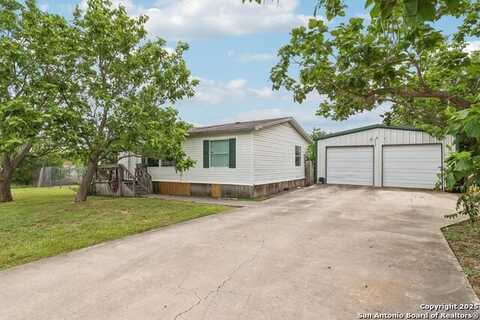 1111 Valeria, Marion, TX 78124