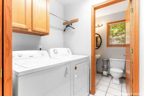 4343 N LAKESHORE DRIVE, HOLLAND, MI 49424