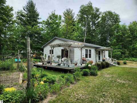 2913 FOLKS ROAD NE, KALKASKA, MI 49466
