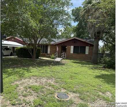 1149 Spruce, Seguin, TX 78155