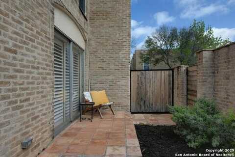 166 Elizabeth, San Antonio, TX 78209