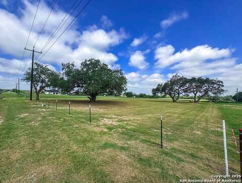 21454 Lamm Rd, Elmendorf, TX 78112