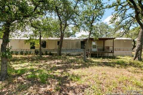 142 Oak Valley, La Vernia, TX 78121