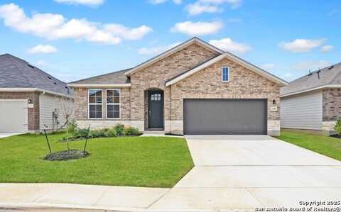 2705 Nueva Cordova, Seguin, TX 78155